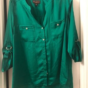 Dana Buchman Kelly Green blouse